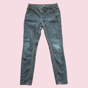 BDG Urban Outfitters Twig Mid-Rise Ankle Jean Size 27